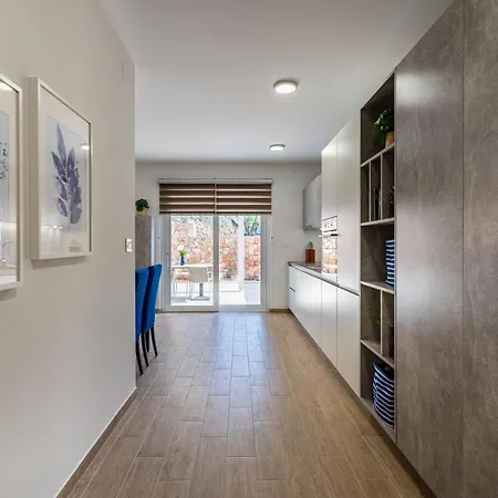 Apartment Blue Monstera Cres Exterior photo