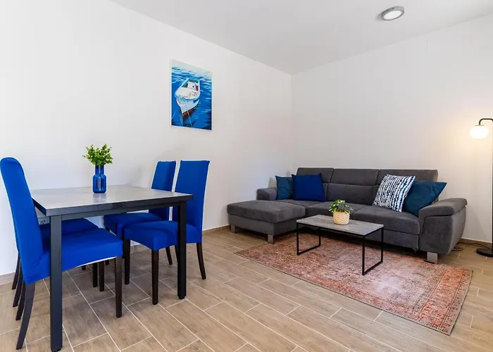 Apartment Blue Monstera
